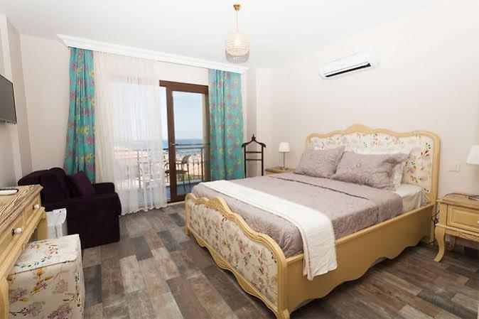 Niluefer Butik Otel (Adults Only) Ayvalı エクステリア 写真