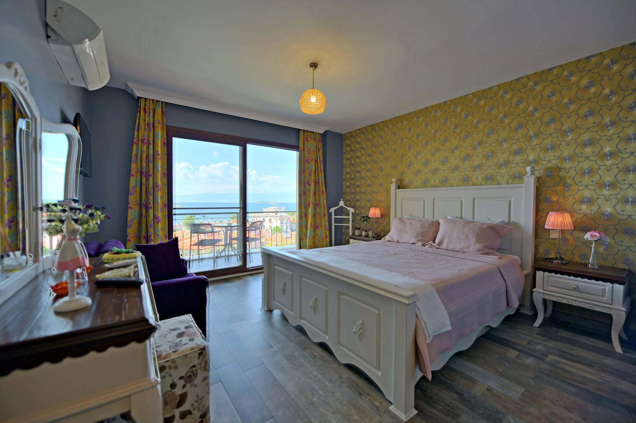 Niluefer Butik Otel (Adults Only) Ayvalı エクステリア 写真